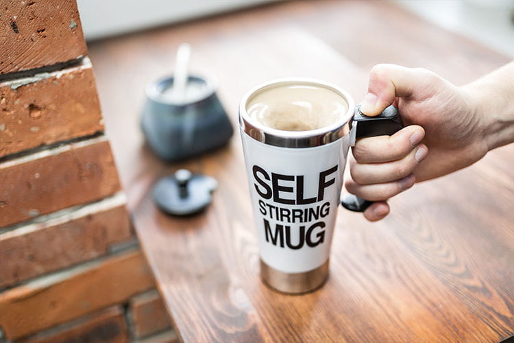 Kubek samomieszający delux